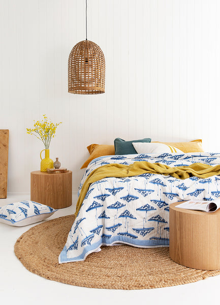 Cobalt Indigo Blue Parasols Quilt IAE5